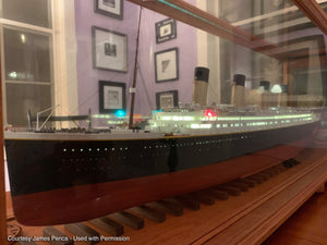 1/200 RMS Titanic Ship Display Case
